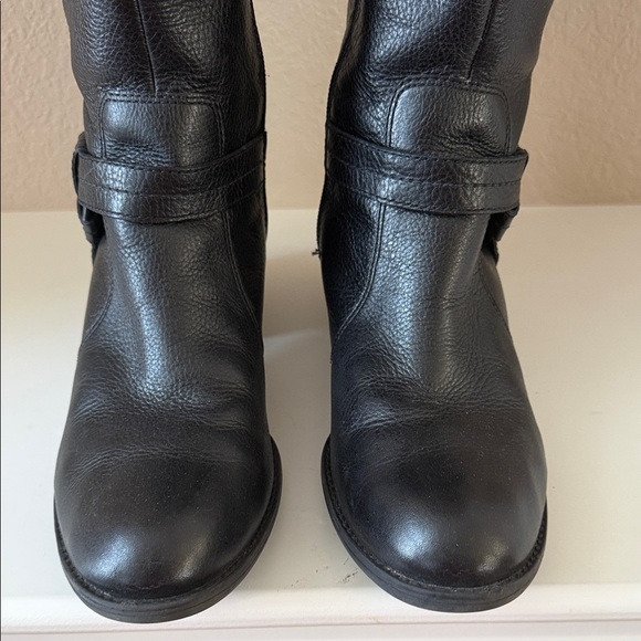 Nurture by Lamaze Black Over the Knee Boots - Picture 4 of 13